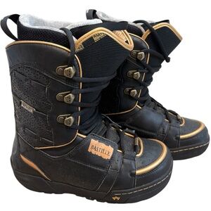 Rome Women’s Bastille Black with Gold Accents Snowboard Boots | Size 6.5